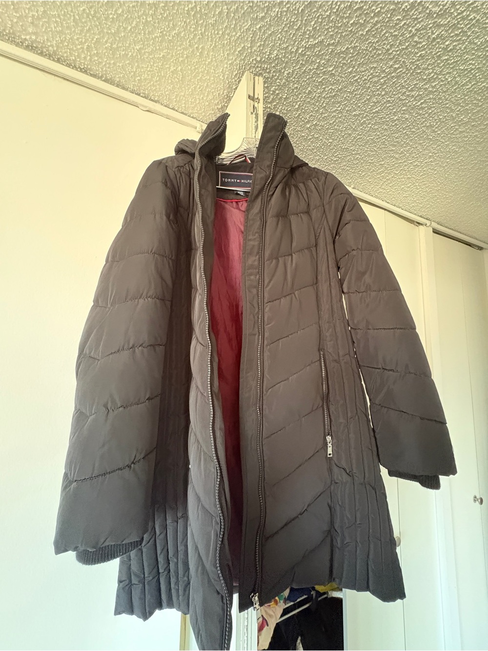 Tommy Hilfiger Women's Dark Gray Long Hooded Puffer Coat